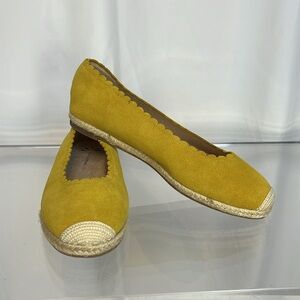 Isaac Mizrahi mustard scalloped edge loafers never worn raffia soul flats 10